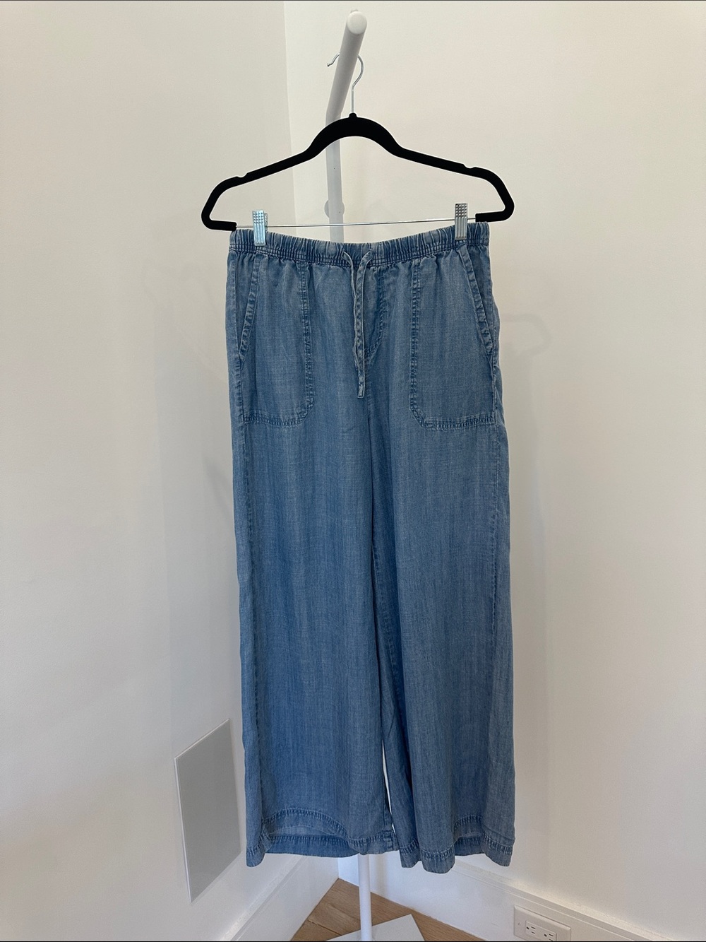 Splendid Chambray Lyocell Light Blue Wide-Leg Denim Pants with Elastic Waist
